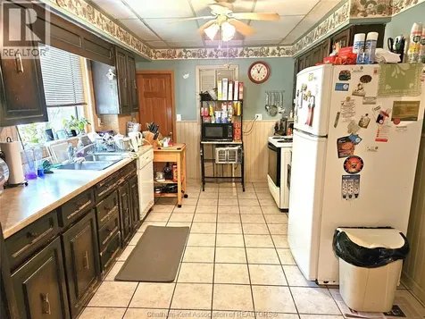 418 Gillard Street Wallaceburg ON N8A 1N6