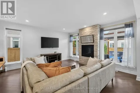 878 Excursion Way Ottawa ON K2J 6E3