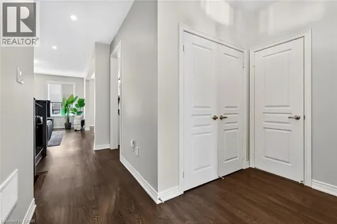 225 Skinner Road Waterdown ON L8B 1X2