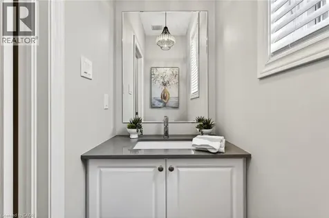 225 Skinner Road Waterdown ON L8B 1X2