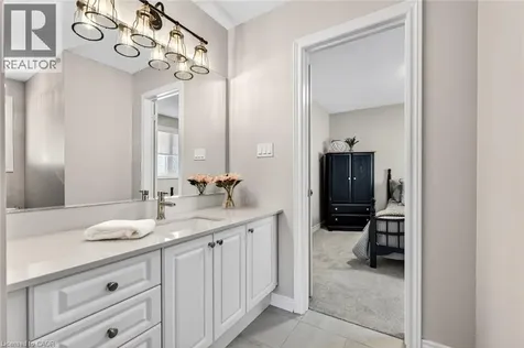 225 Skinner Road Waterdown ON L8B 1X2
