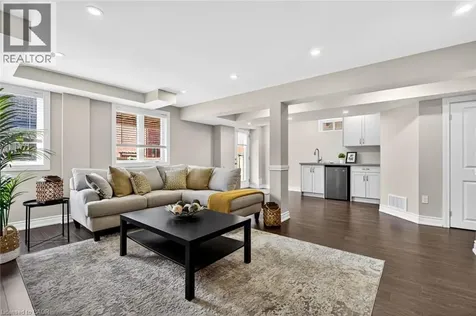 225 Skinner Road Waterdown ON L8B 1X2