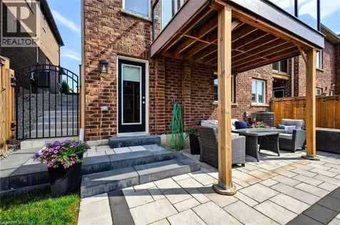 225 Skinner Road Waterdown ON L8B 1X2