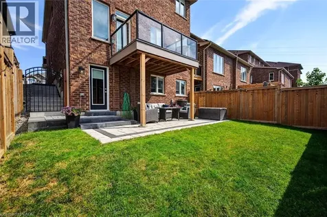 225 Skinner Road Waterdown ON L8B 1X2