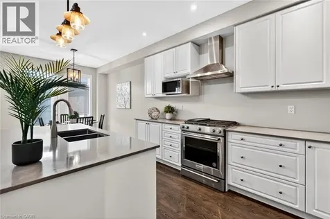 225 Skinner Road Waterdown ON L8B 1X2