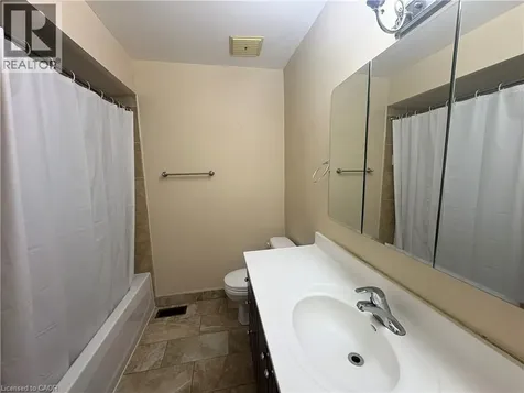 164 Gemini Drive Hamilton ON L9C 6N2