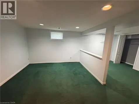 164 Gemini Drive Hamilton ON L9C 6N2
