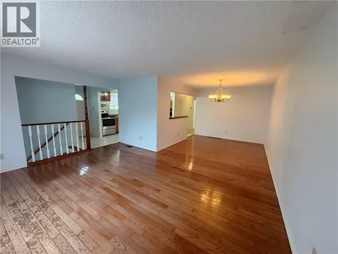 164 Gemini Drive Hamilton ON L9C 6N2
