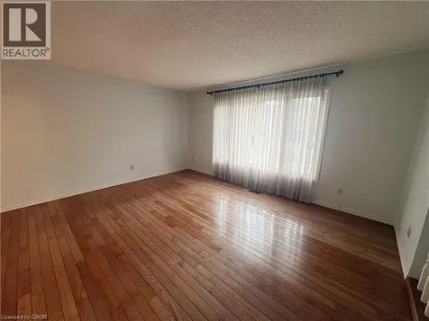 164 Gemini Drive Hamilton ON L9C 6N2