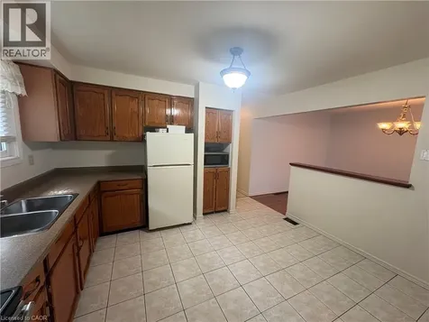 164 Gemini Drive Hamilton ON L9C 6N2