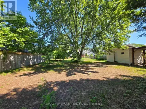 566 Perth Street Pembroke ON K8A 6B6