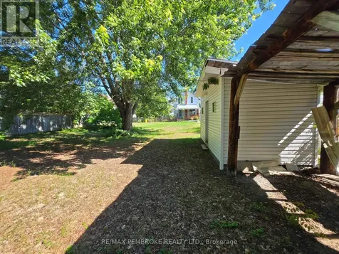 566 Perth Street Pembroke ON K8A 6B6