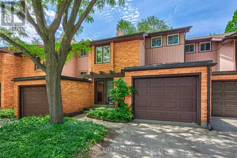 206 Candlewood Crescent Waterloo ON N2L 5Y9