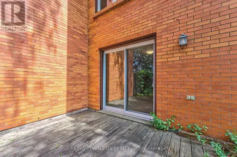 206 Candlewood Crescent Waterloo ON N2L 5Y9