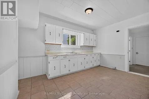 61 Brock Street East Tillsonburg ON N4G 1Z7
