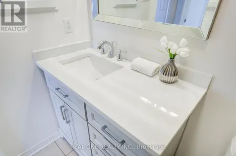 65 Westcliffe Crescent Vaughan ON L4E 0S5