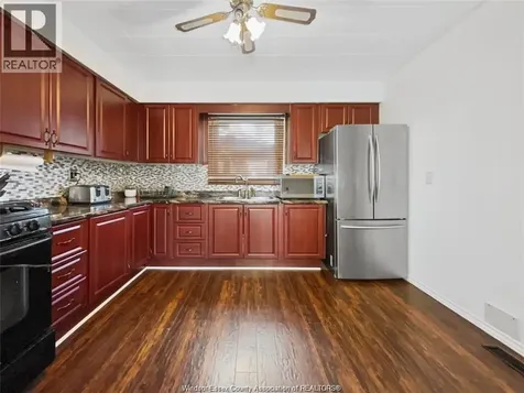 1205 Oak Avenue Windsor ON N8X 2B2