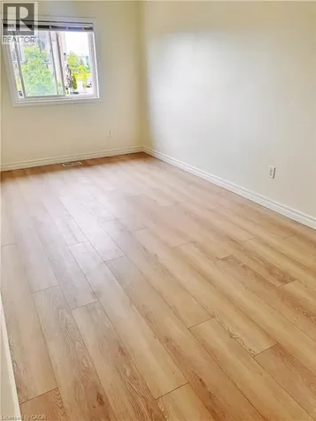 212 Countrystone Crescent Kitchener ON N2N 3S1
