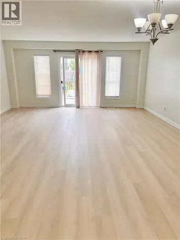 212 Countrystone Crescent Kitchener ON N2N 3S1