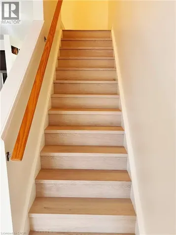 212 Countrystone Crescent Kitchener ON N2N 3S1