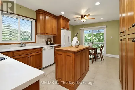 54 Fairway Crescent Wasaga Beach ON L9Z 1B8