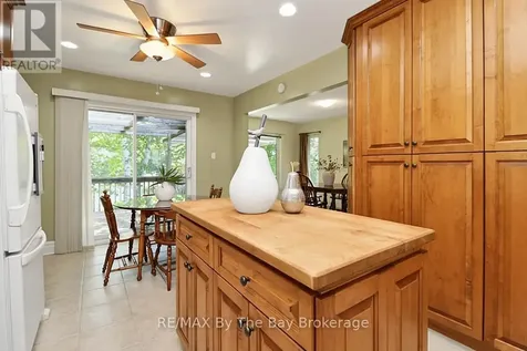 54 Fairway Crescent Wasaga Beach ON L9Z 1B8
