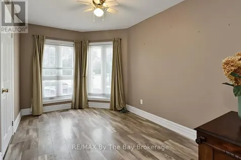 54 Fairway Crescent Wasaga Beach ON L9Z 1B8