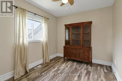 54 Fairway Crescent Wasaga Beach ON L9Z 1B8