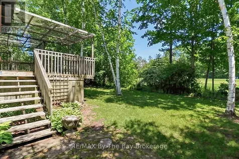 54 Fairway Crescent Wasaga Beach ON L9Z 1B8