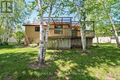 54 Fairway Crescent Wasaga Beach ON L9Z 1B8