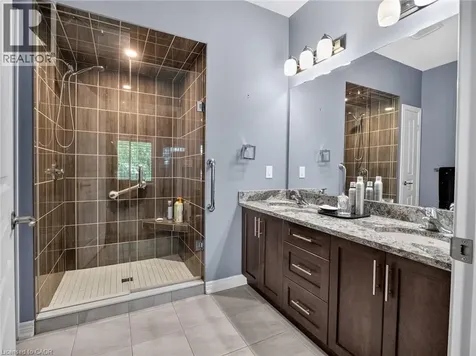 285 South Pelham Road Welland ON L3C 0E6