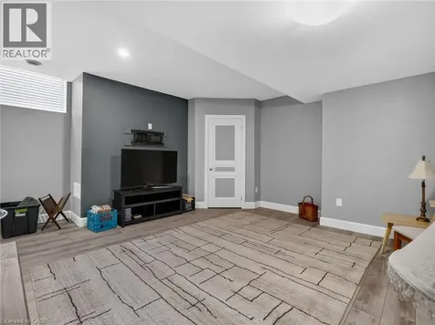 285 South Pelham Road Welland ON L3C 0E6
