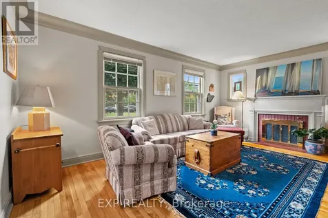 579 Broadview Avenue Ottawa ON K2A 2L6