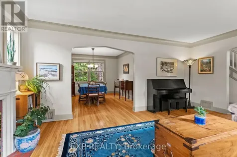 579 Broadview Avenue Ottawa ON K2A 2L6