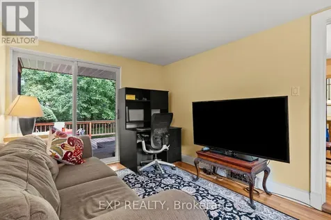 579 Broadview Avenue Ottawa ON K2A 2L6