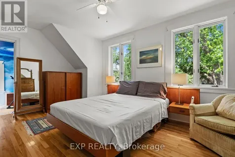 579 Broadview Avenue Ottawa ON K2A 2L6