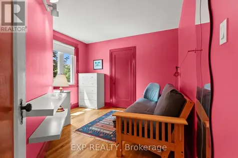 579 Broadview Avenue Ottawa ON K2A 2L6