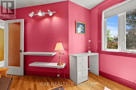 579 Broadview Avenue Ottawa ON K2A 2L6