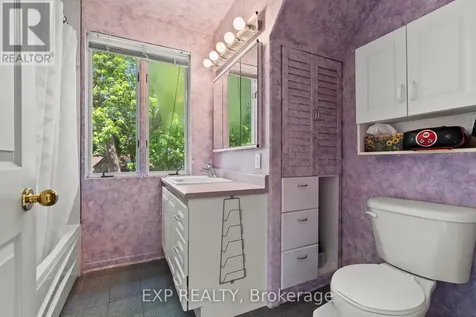 579 Broadview Avenue Ottawa ON K2A 2L6