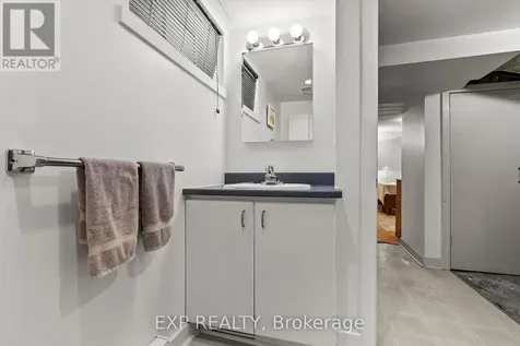 579 Broadview Avenue Ottawa ON K2A 2L6