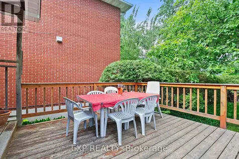 579 Broadview Avenue Ottawa ON K2A 2L6