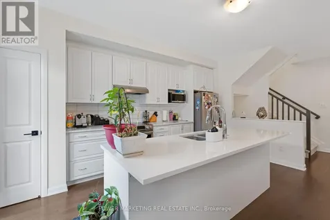 925 Athenry Court Ottawa ON K2J 7C9