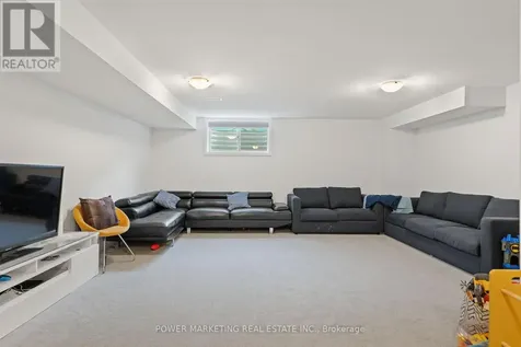 925 Athenry Court Ottawa ON K2J 7C9