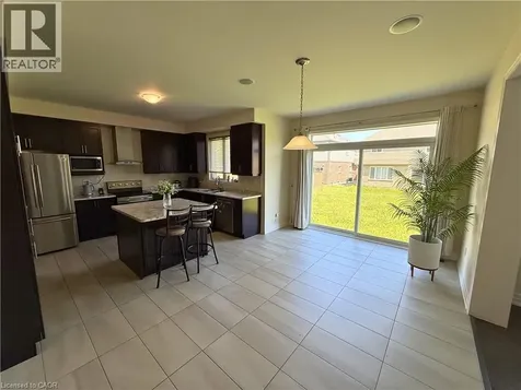 9462 Tallgrass Avenue Niagara Falls ON L2G 0Y2
