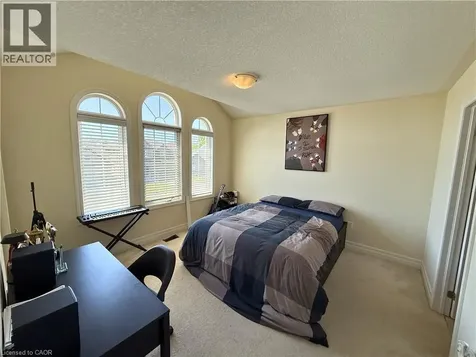 9462 Tallgrass Avenue Niagara Falls ON L2G 0Y2