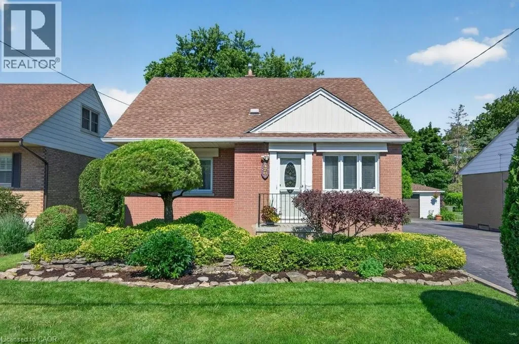 476 East 37th Street Hamilton ON L8V 4B9