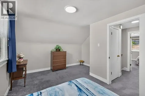 476 East 37th Street Hamilton ON L8V 4B9