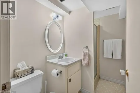 476 East 37th Street Hamilton ON L8V 4B9