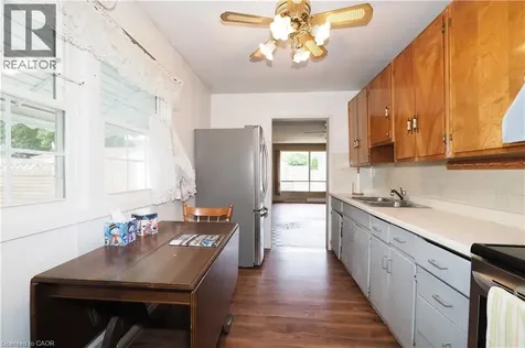 88 Glen Road Kitchener ON N2M 3E8