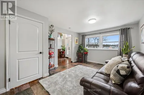 44 Meyer Drive Guelph (st. George's) ON N1E 4H2